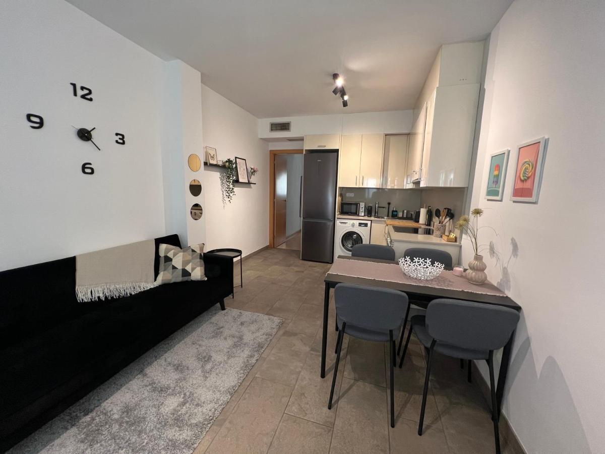 Cozy Apartment Well-Located In Terrassa, Barcelona Екстериор снимка