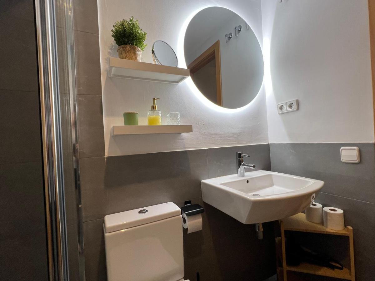 Cozy Apartment Well-Located In Terrassa, Barcelona Екстериор снимка