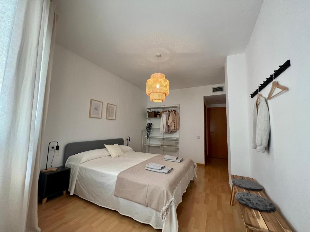 Cozy Apartment Well-Located In Terrassa, Barcelona Екстериор снимка