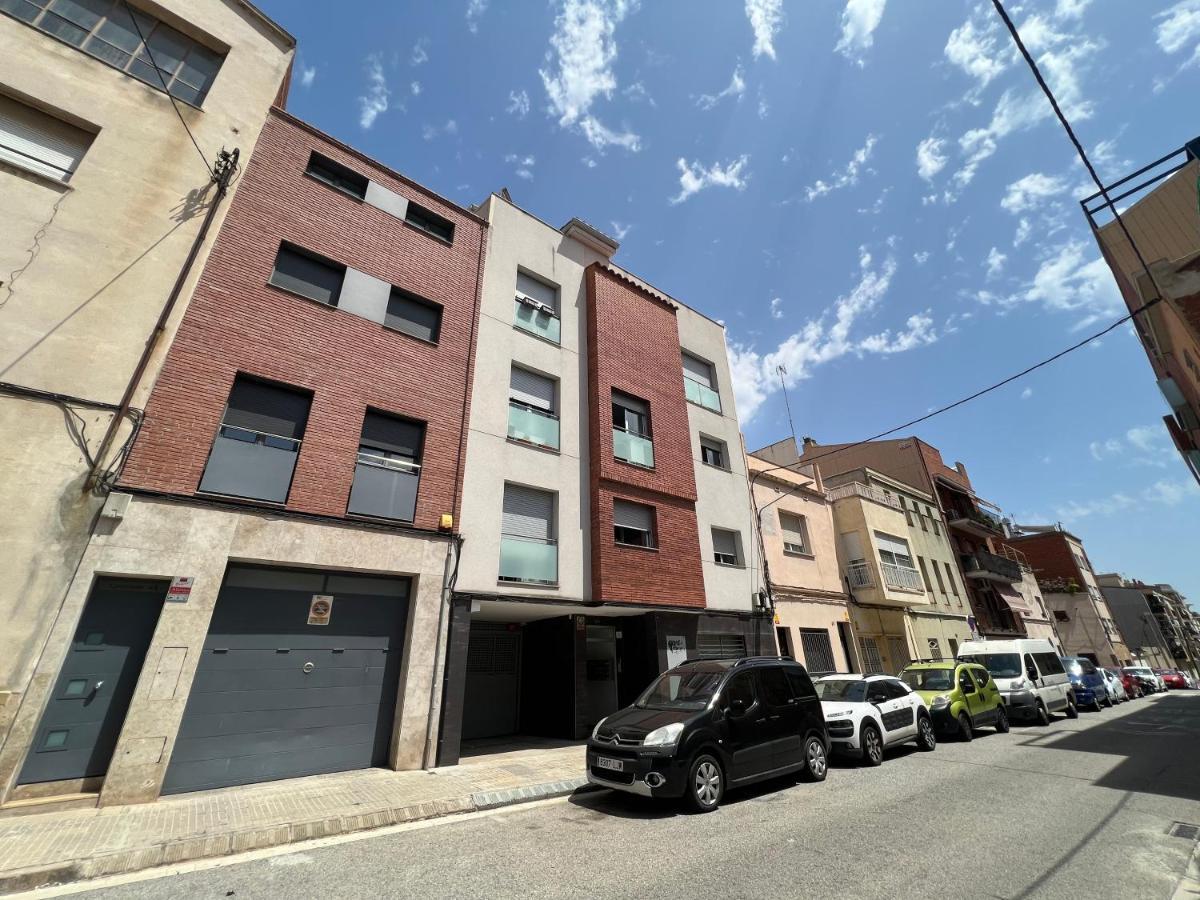 Cozy Apartment Well-Located In Terrassa, Barcelona Екстериор снимка